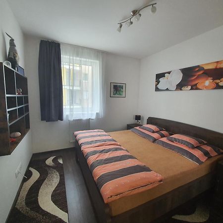 Park West Apartment - Free Parking Budapest Exteriör bild