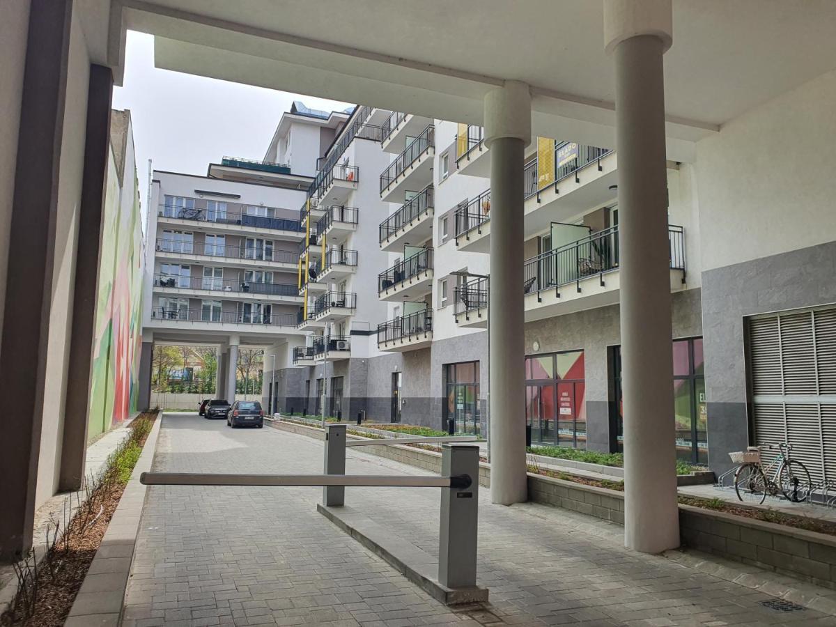 Park West Apartment - Free Parking Budapest Exteriör bild