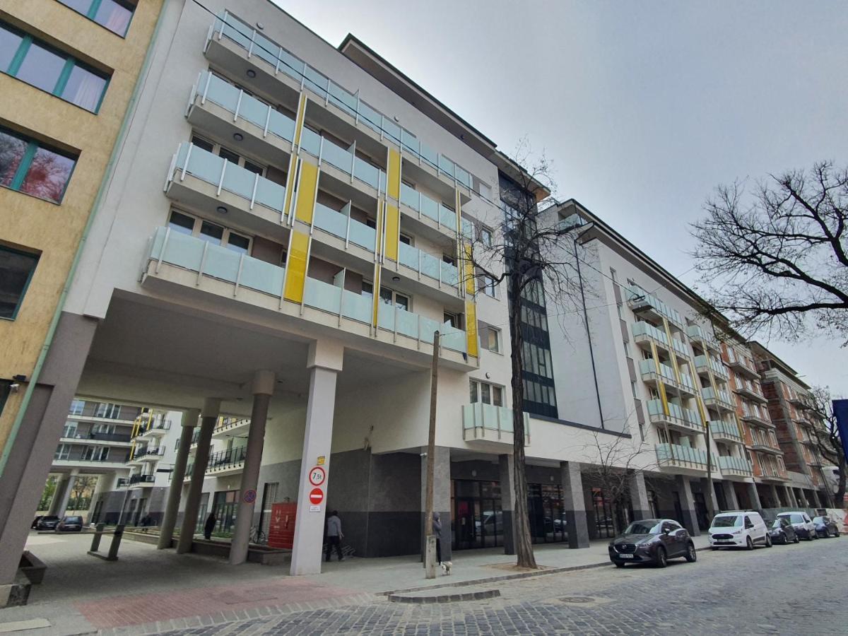 Park West Apartment - Free Parking Budapest Exteriör bild