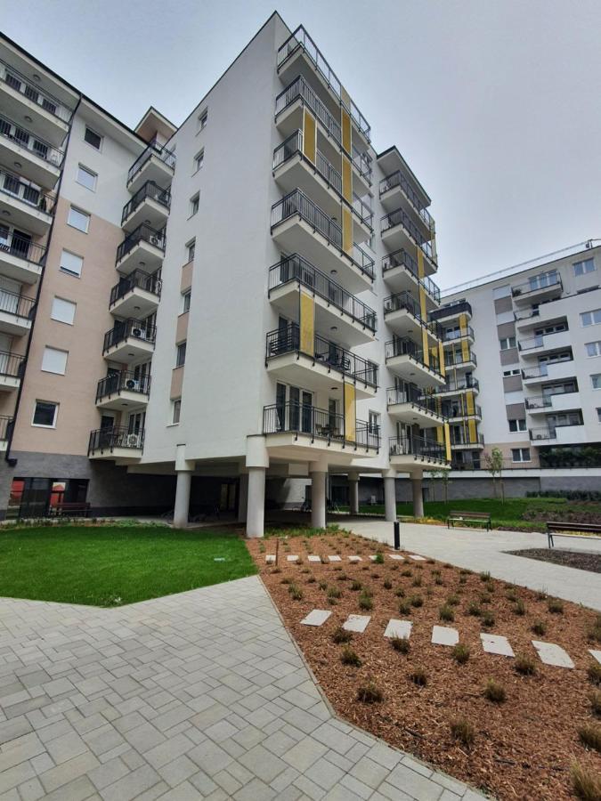 Park West Apartment - Free Parking Budapest Exteriör bild