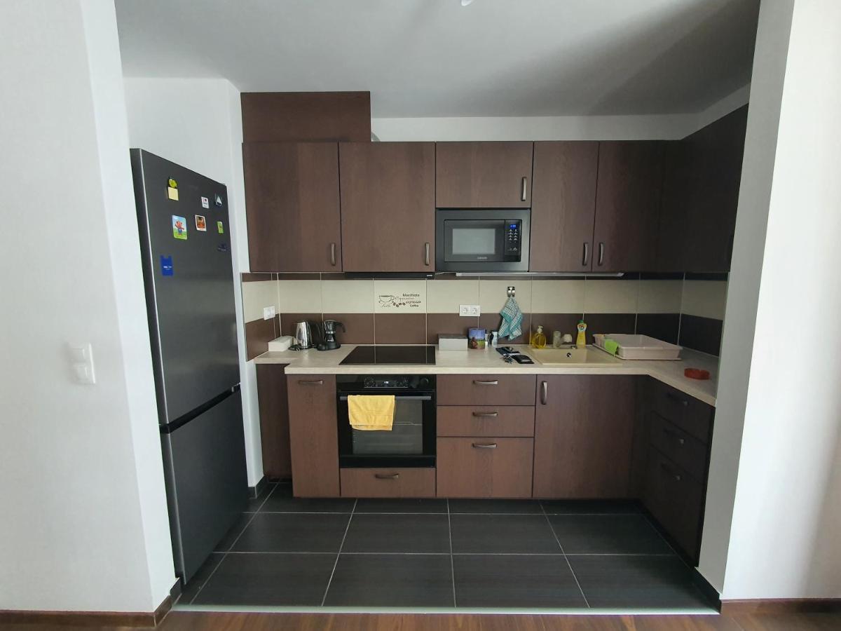 Park West Apartment - Free Parking Budapest Exteriör bild