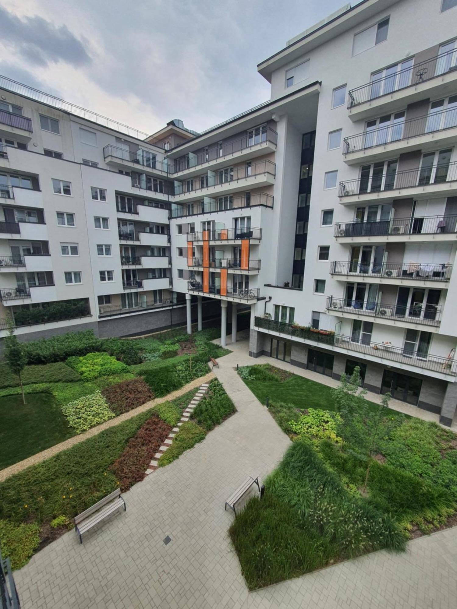 Park West Apartment - Free Parking Budapest Exteriör bild